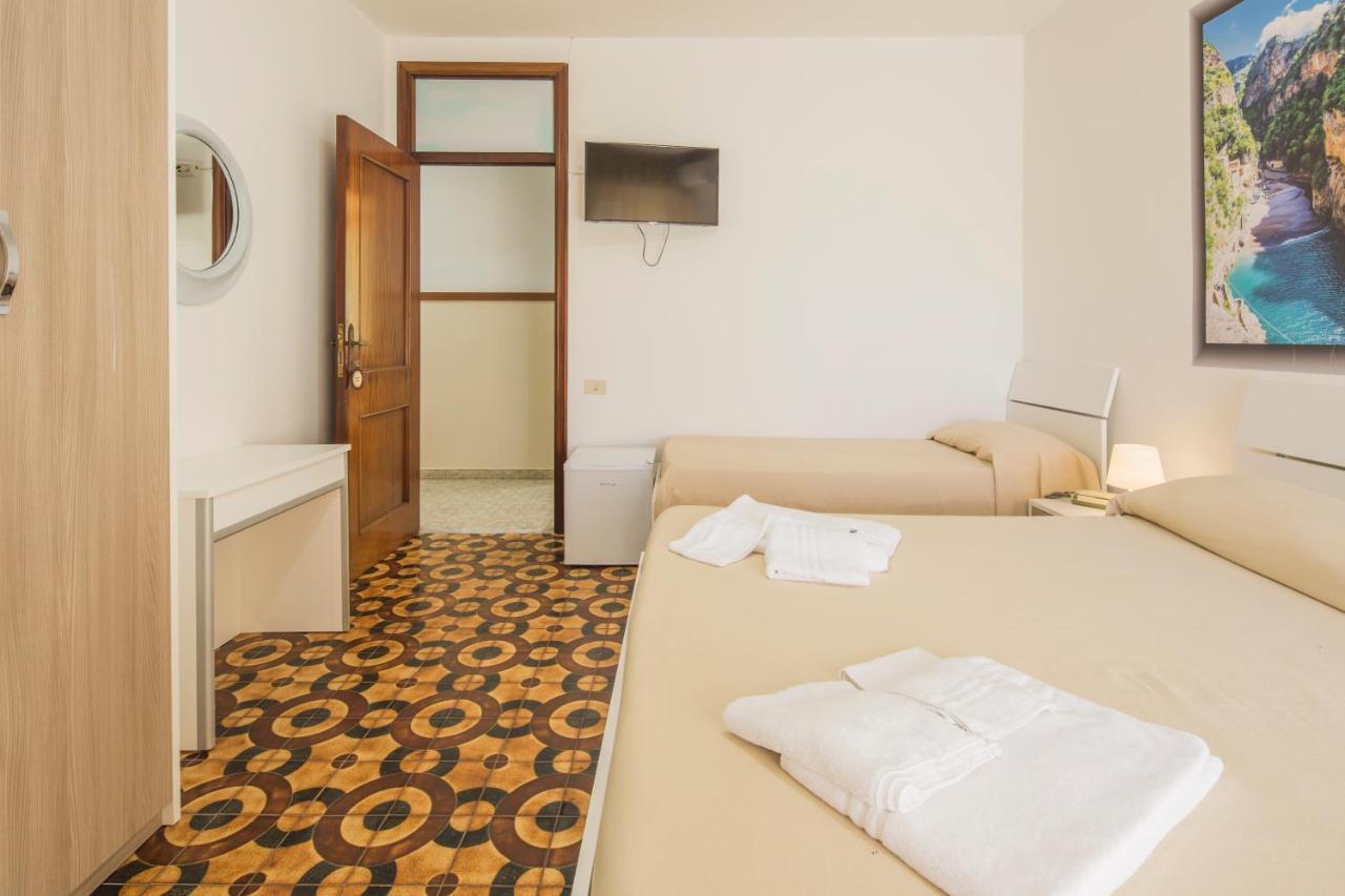 Hotel Rosy 바티파리아 외부 사진